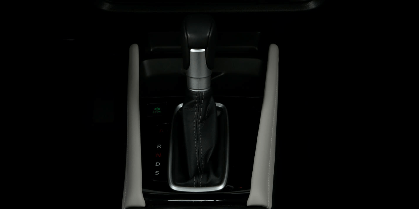 Dalton Honda City 2025, vista de la palanca de cambios en el interior del vehículo